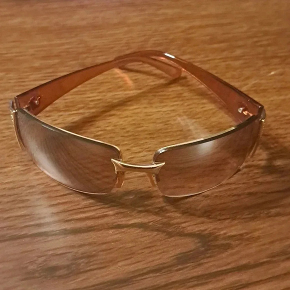 Fashion Sunglasses | One Size | Brown w/gold accents | Gently worn - Picture 2 of 9